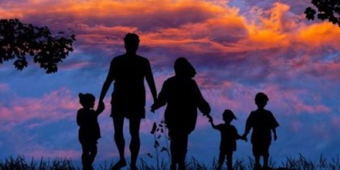 Send Happy Parents Day (27th July) to Alappuzha